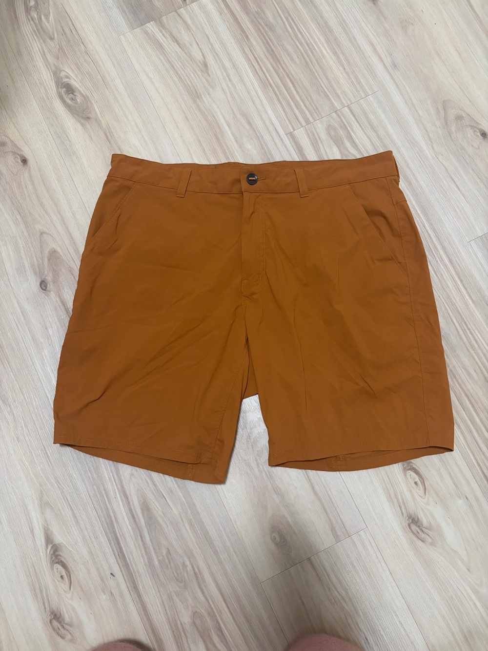 Mountain Hardwear Yucca Canyon Shorts Men's 38 Rust Earth Stretch Hiking Outdoor